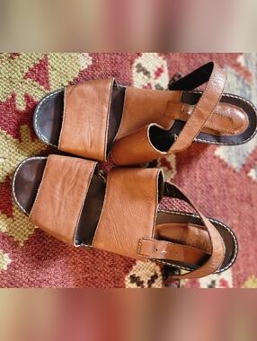 Nine West Tan Leather Strappy Slide Sandals